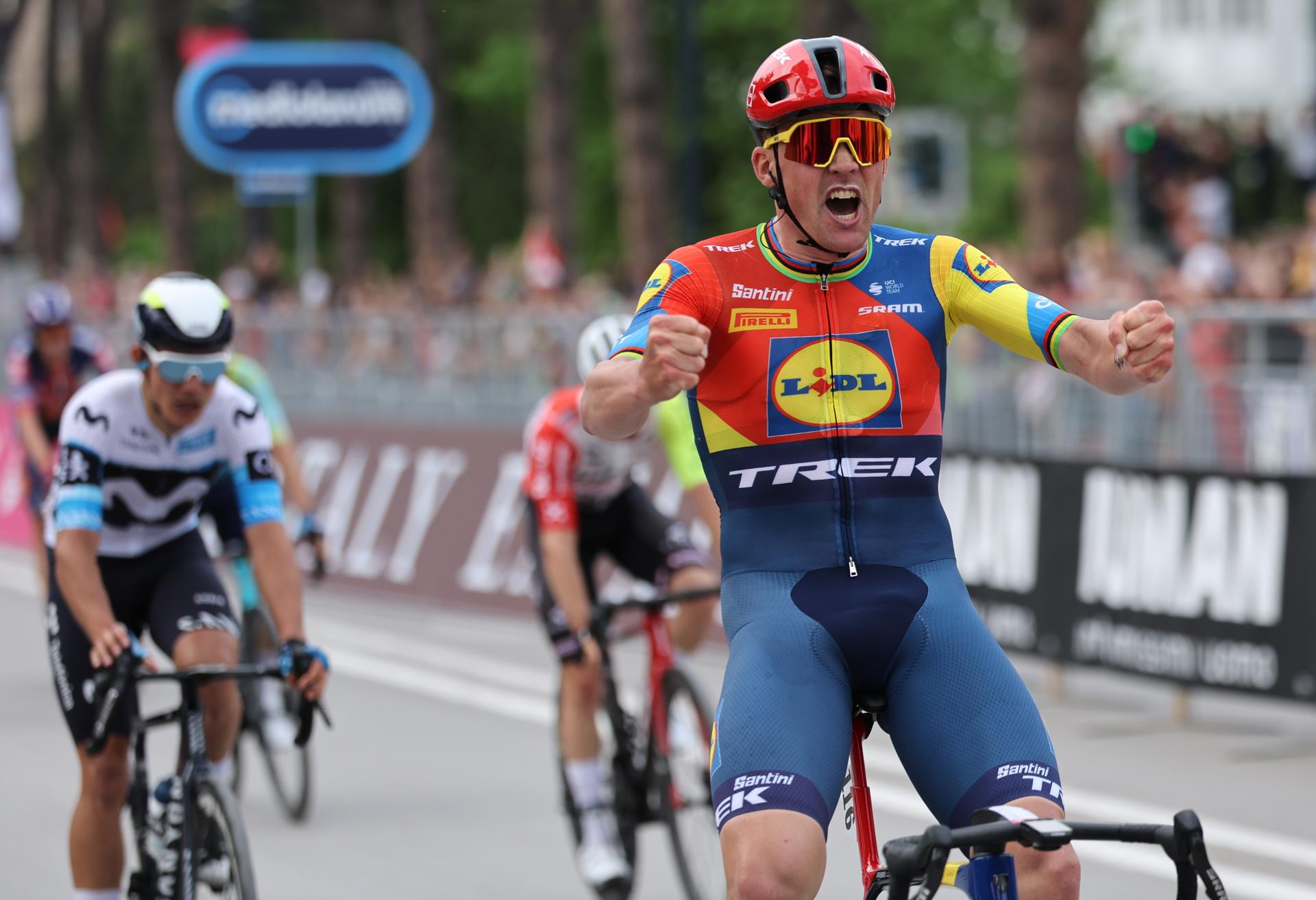 Mads Pedersen, primer líder del Giro de Italia 2025