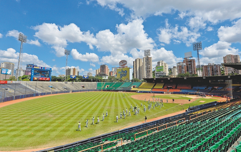 Un “strike” al béisbol venezolano