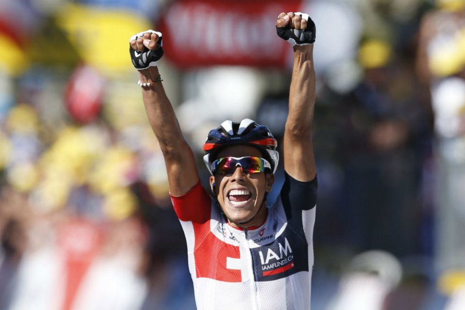 Jarlinson Pantano celebra la victoria en la etapa 15 del Tour. Foto: AFP