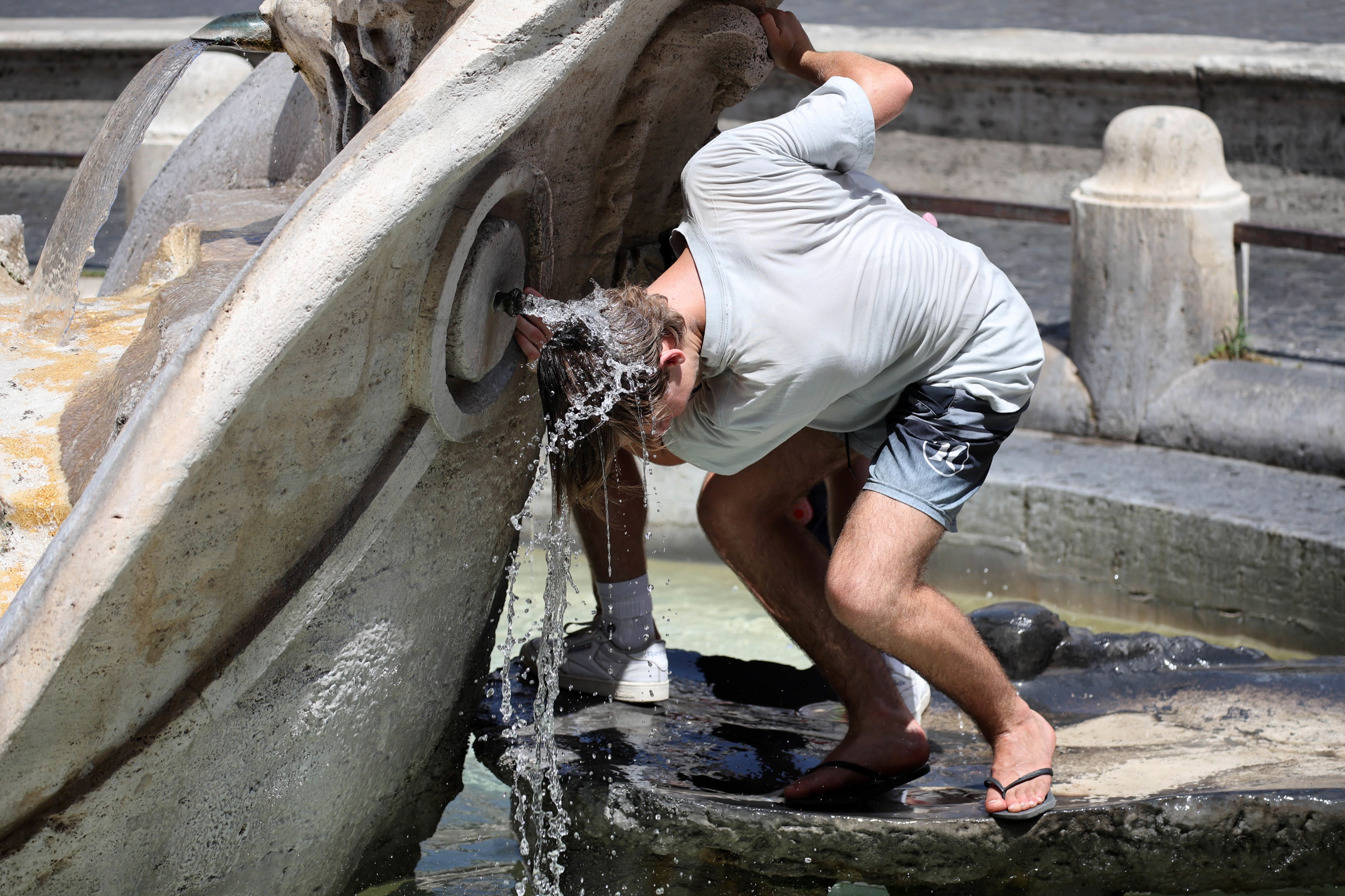 Roma y Florencia arden: el calor pone en alerta roja a 23 ciudades en Italia