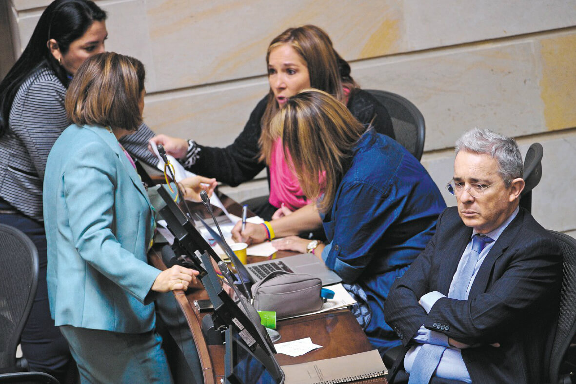 La mala hora de Uribe y del uribismo