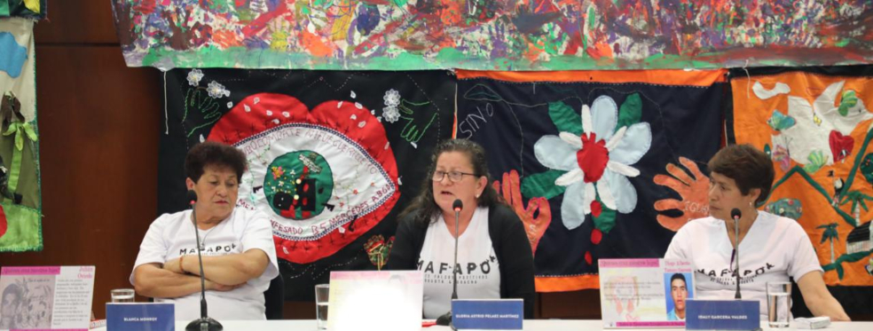 Pie de foto: Blanca Nubia Monroy, Gloria Peláez e Idalí Garcerá / JEP