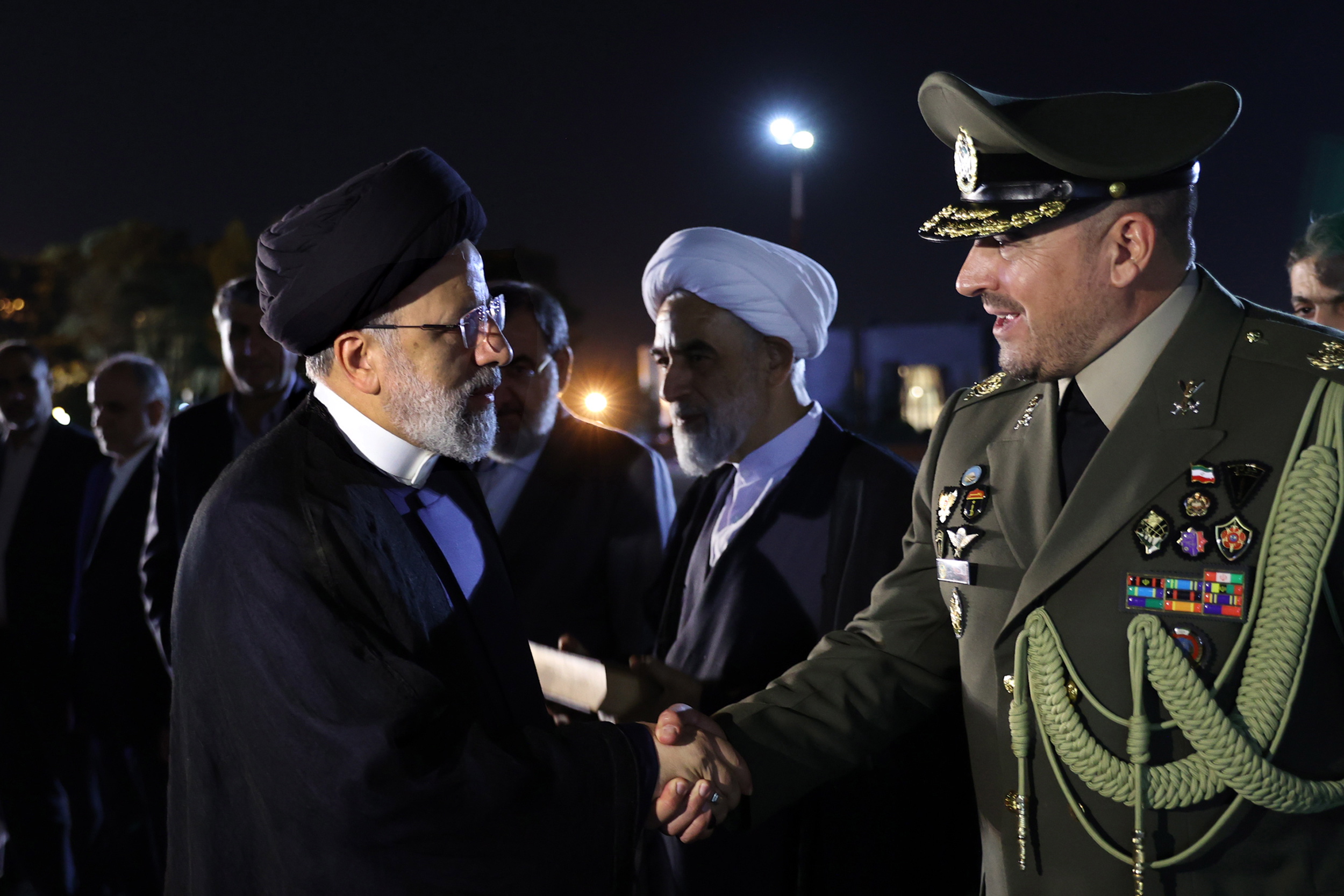 Irán: cinco prisioneros estadounidenses liberados tras canje de US$6.000 millones