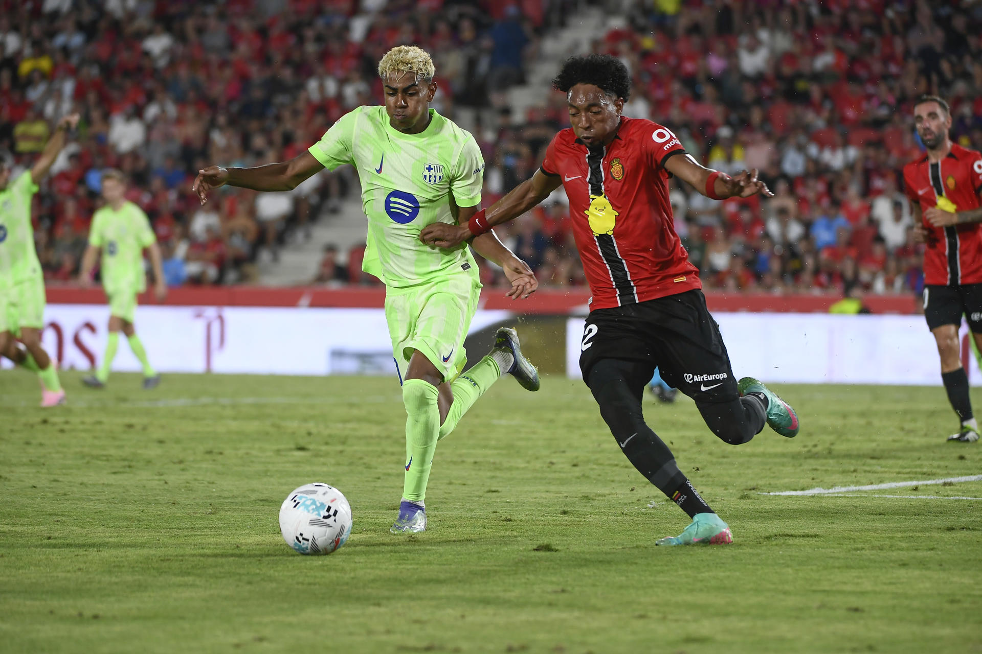Barcelona arrancó la temporada con victoria sobre Mallorca: hubo polémica