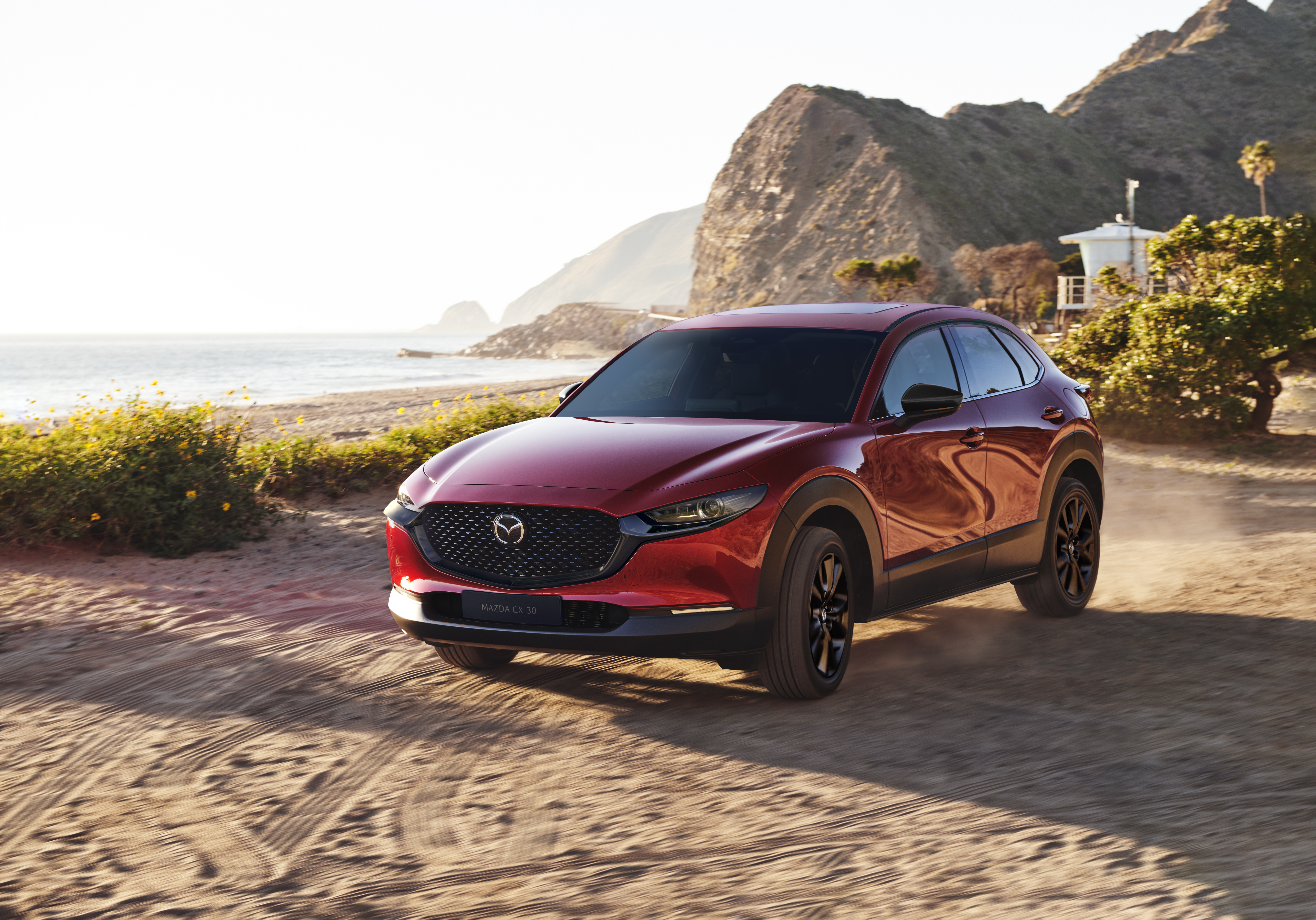 Mazda presentó en Colombia una nueva versión híbrida de CX-30