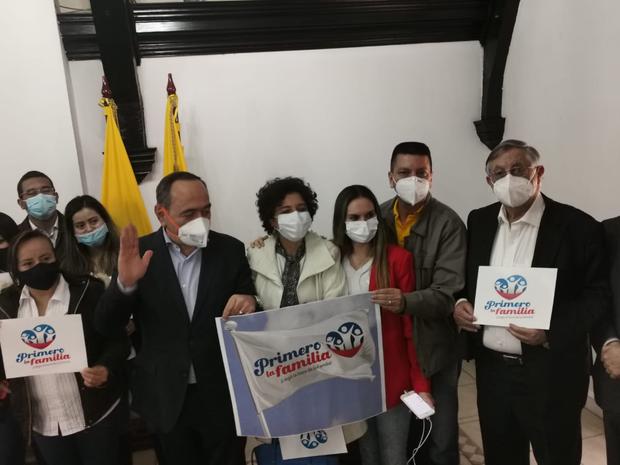 Por firmas, buscan que la familia sea el eje de las iniciativas de gobierno en todo el país