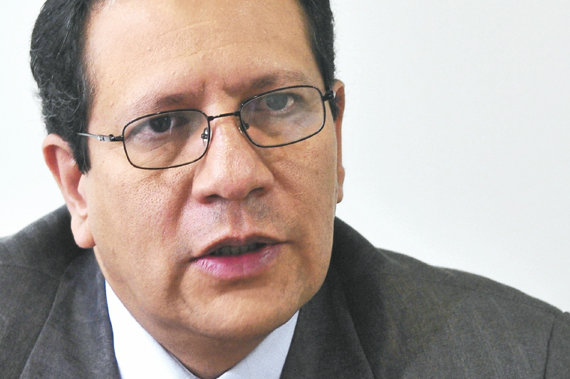 Luis Guillermo Pérez, de los derechos humanos al CNE