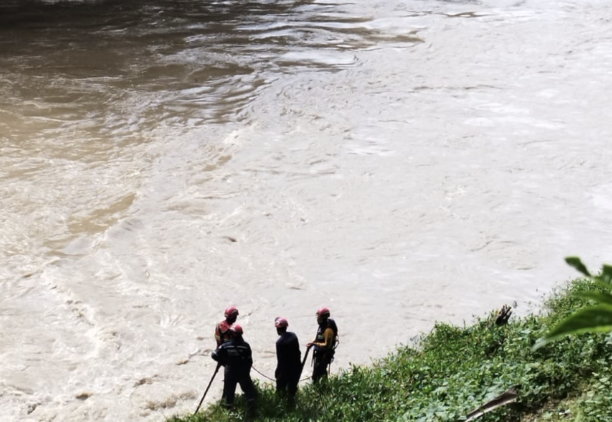 Hallaron el cuerpo de uno de los tres niños desaparecidos en Cañón del Micay