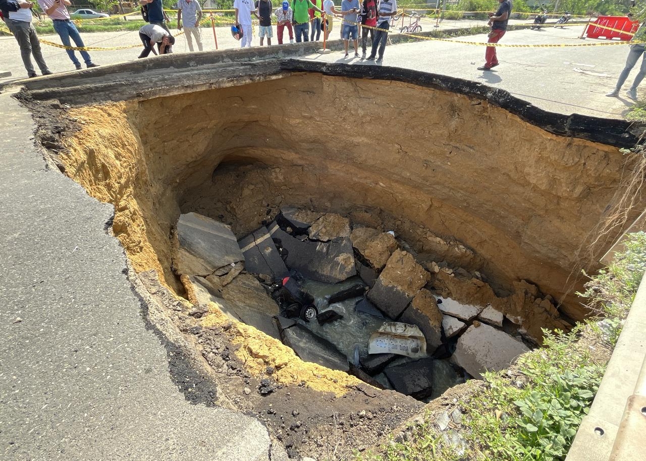 Vía entre Barranquilla y Soledad estaría cerrada dos meses tras colapso de puente