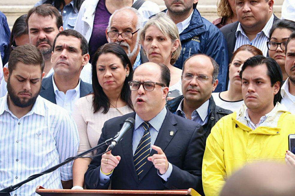 «Nicolás Maduro dio un golpe de Estado»: presidente del parlamento venezolano