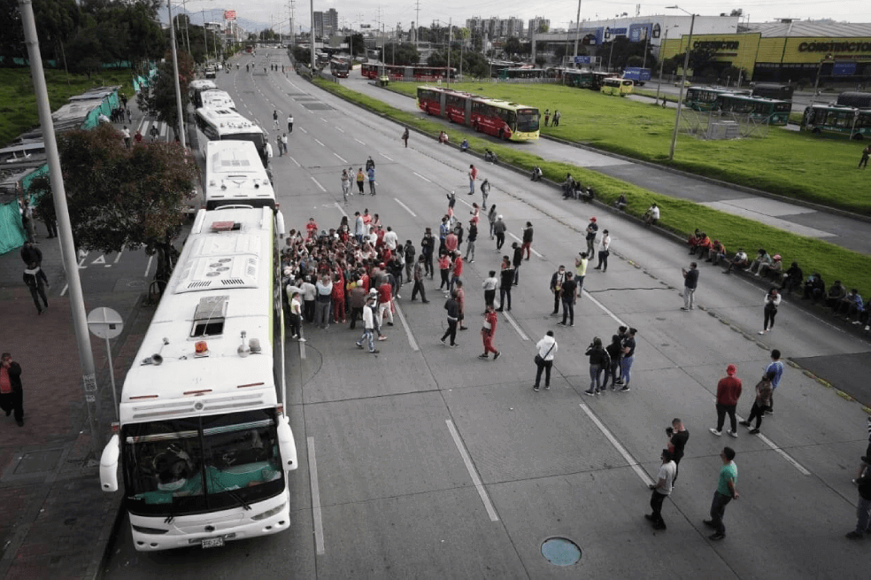 El paso a paso para que extranjeros salgan del país por la terminal de transporte de Bogotá