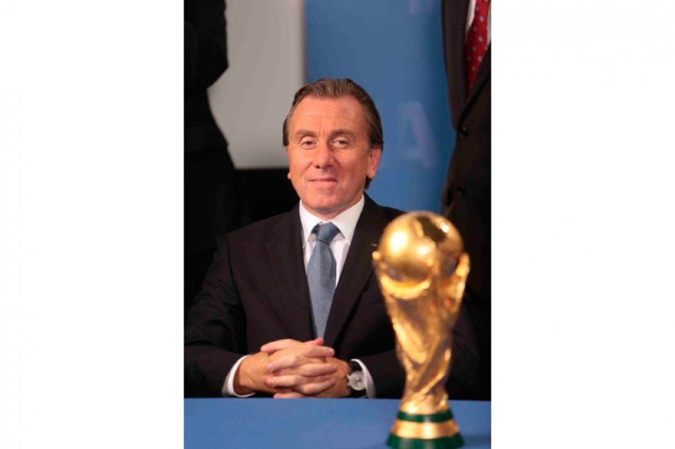 Director de filme sobre FIFA lamenta haber hecho «un desastre»
