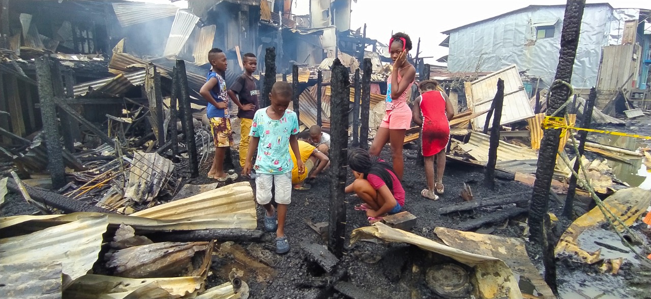 Imágenes de cómo quedó Riosucio, Chocó, luego del incendio de la noche del sábado 28 de noviembre.