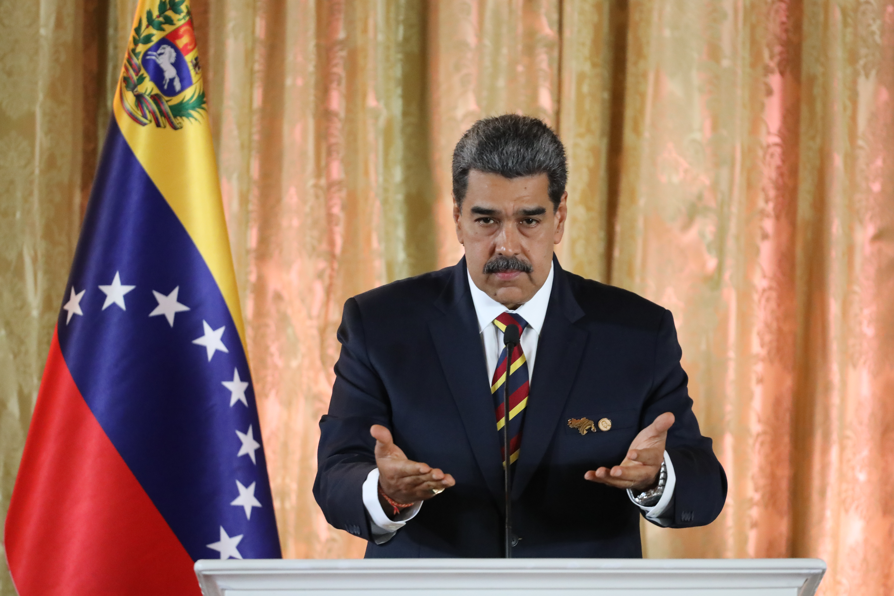 “Es un acto fascista”: Maduro sobre asalto a embajada de México en Ecuador