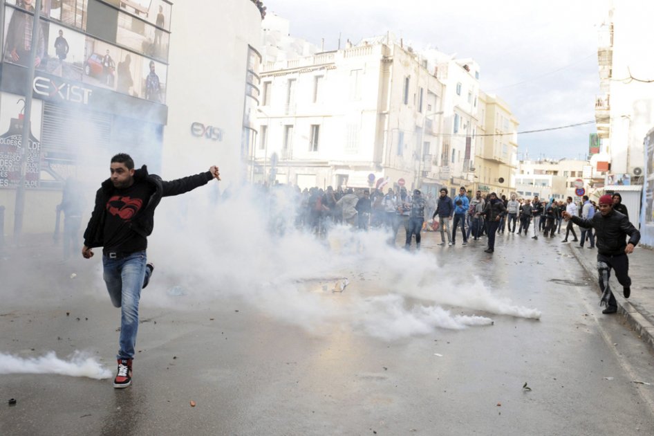 Manifestantes piden  la dimisión del Gobierno tunecino