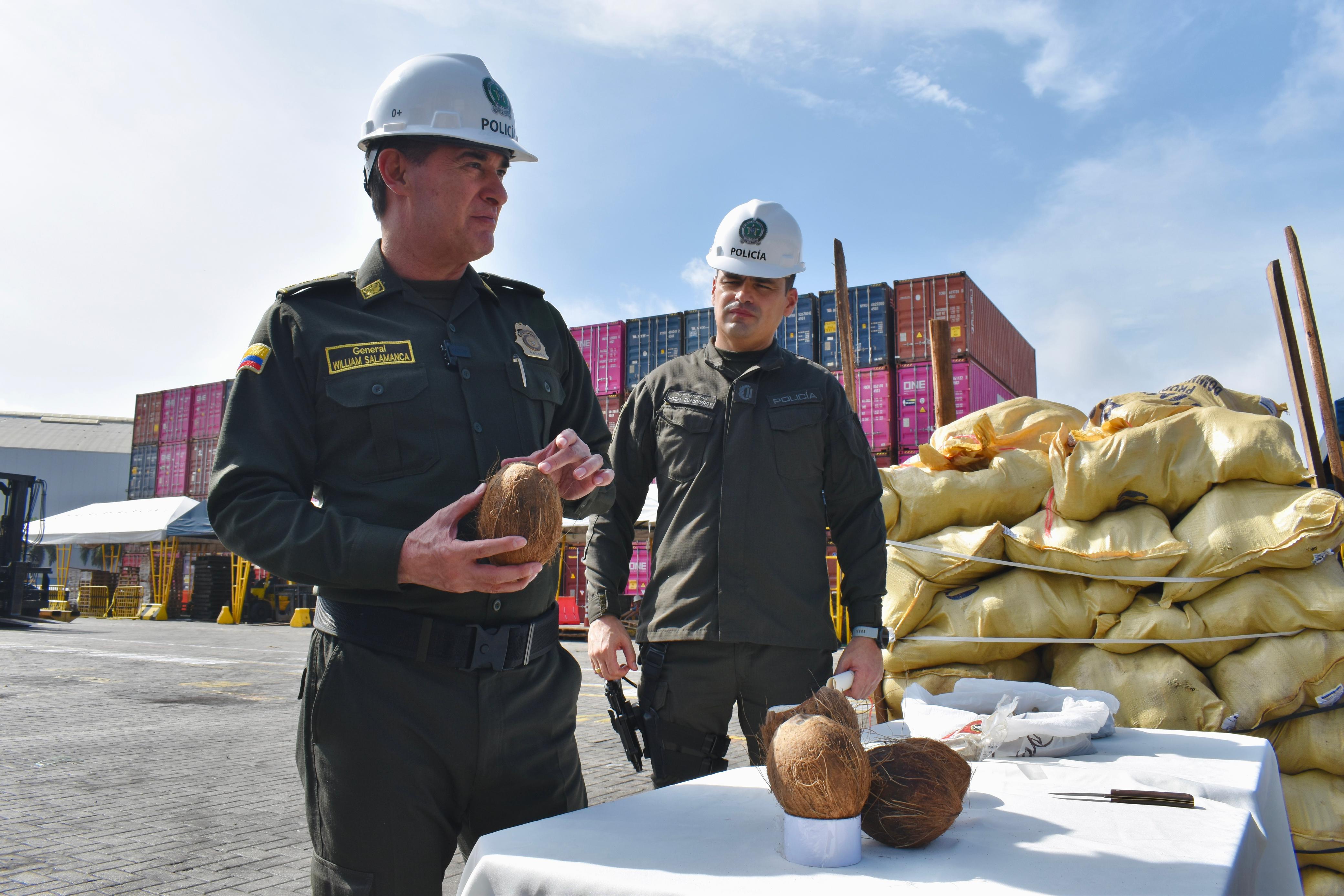 General William Salamanca estuvo reportando la situación desde el puerto de Cartagena.