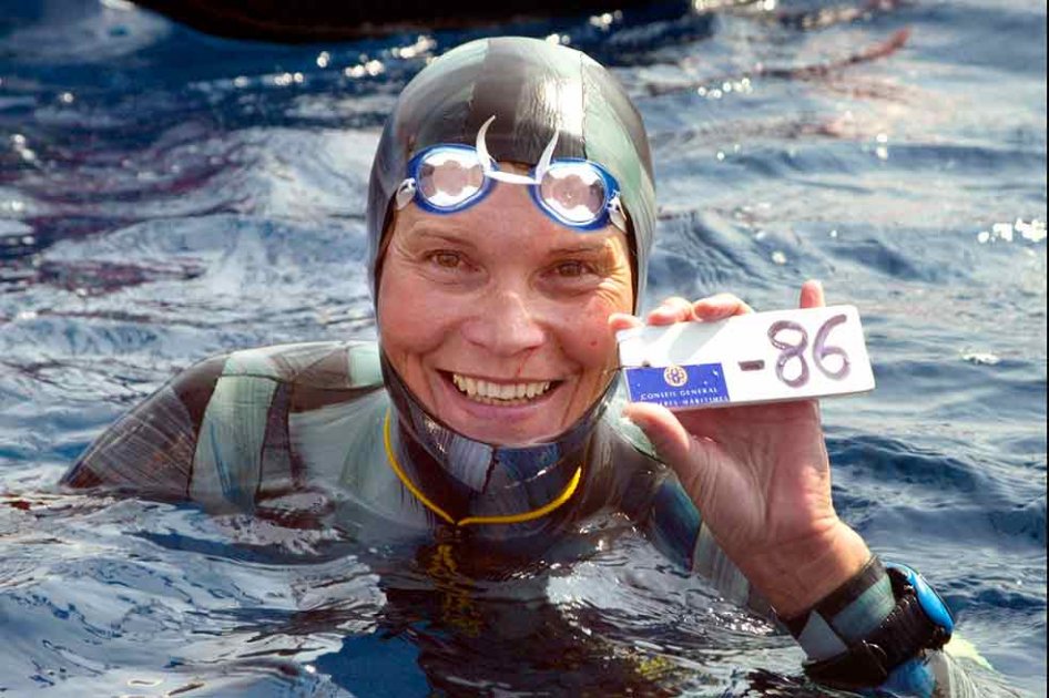 Campeona mundial de apnea desapareció en el mar