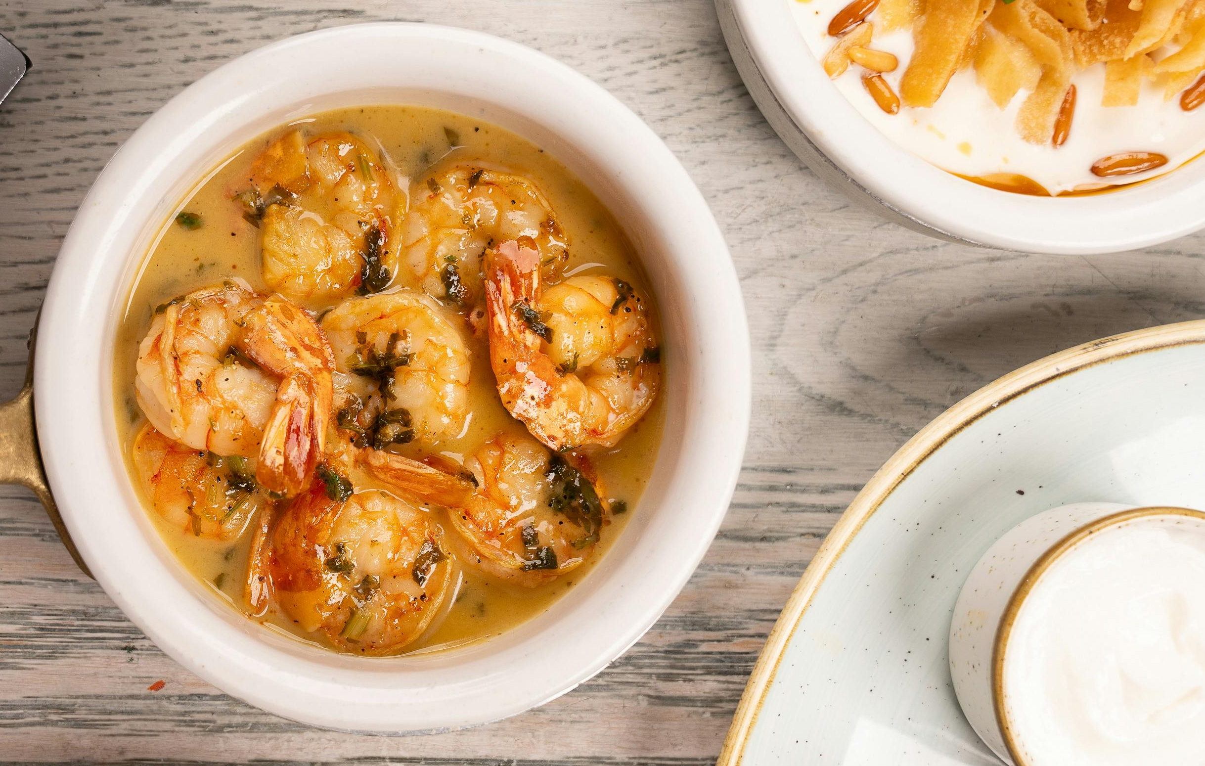 Pescado con camarones en salsa cremosa: receta fácil para Semana Santa