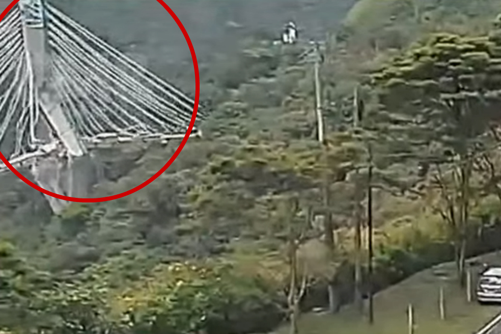 Cámaras registraron momento justo de la caída del puente de Chirajara