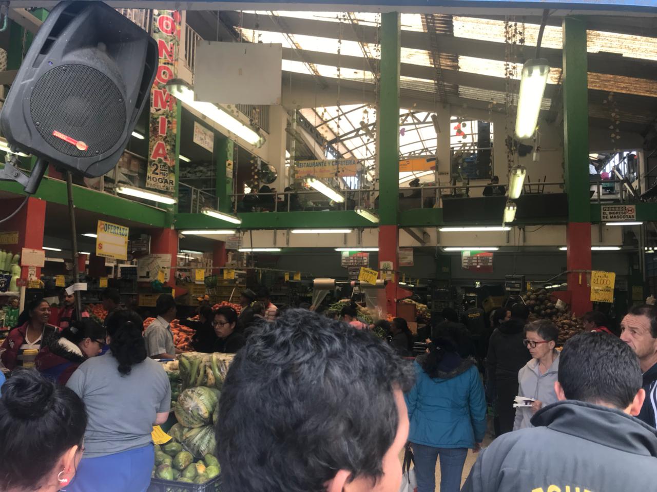 Comienza a normalizarse operación de supermercados que fueron saqueados