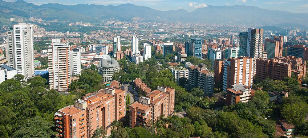 Capturaron a “Las Barbies”, banda que drogaba y robaba a extranjeros en Medellín