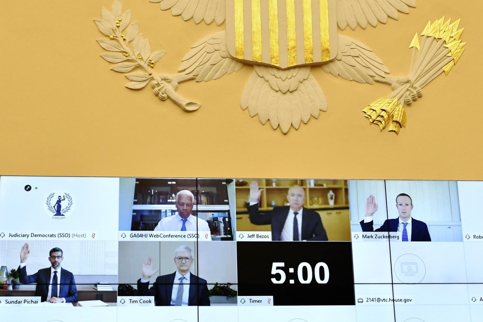 Los directores ejecutivos comparecieron ante el Congreso por medio de videoconferencias.