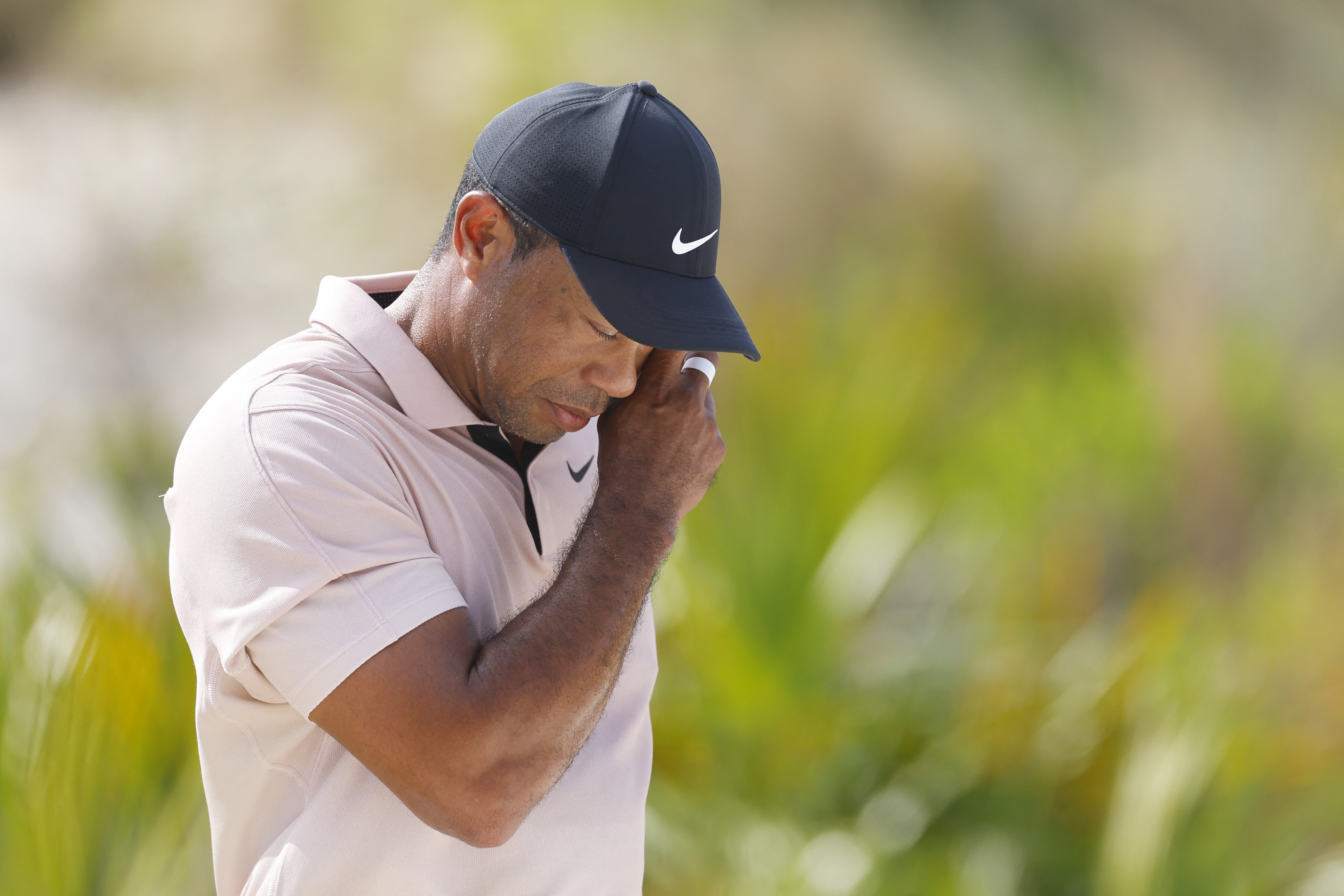 Tiger Woods no tuvo el mejor arranque en Bahamas firmando tres sobre par
