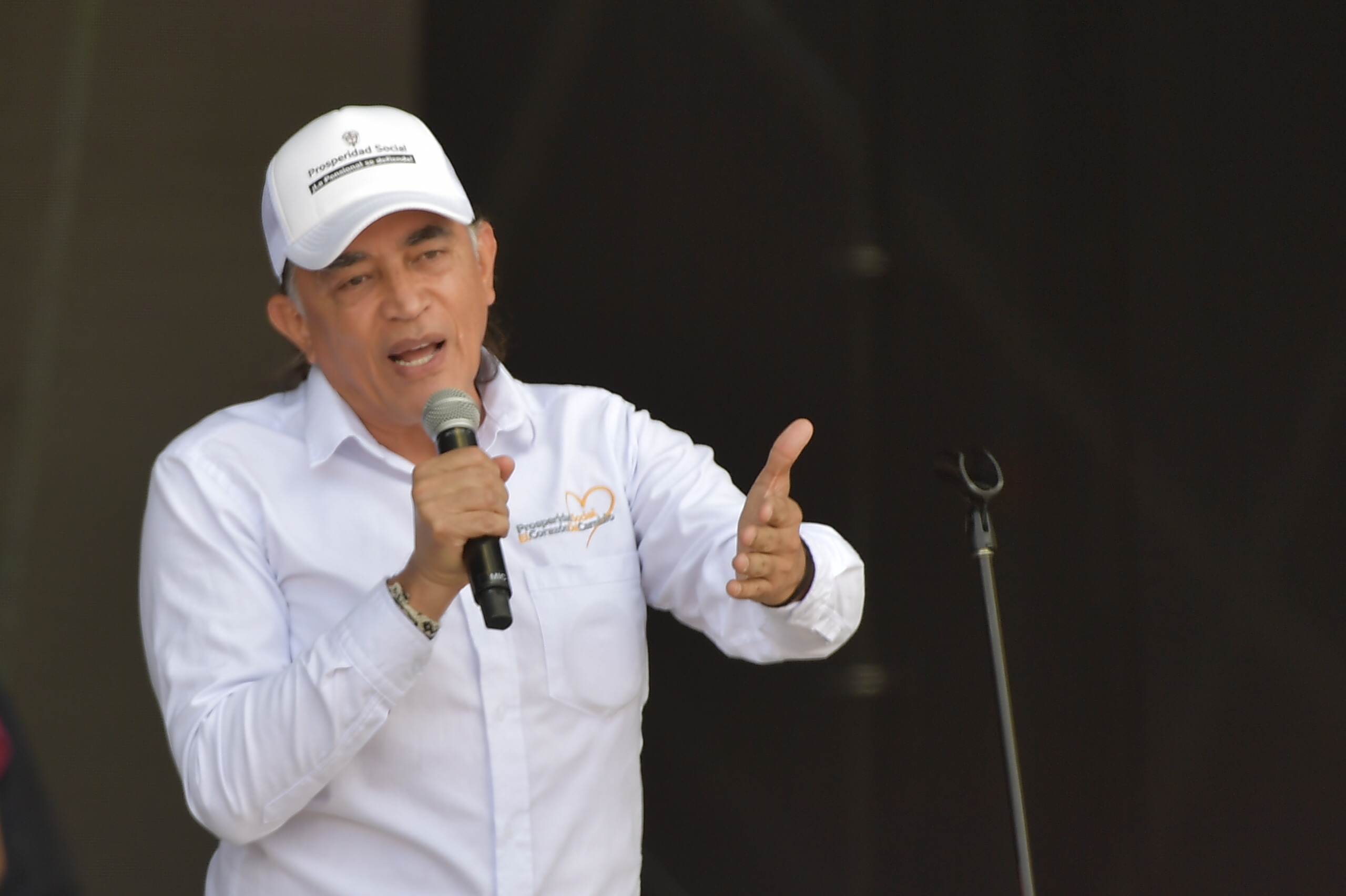 “El nepotismo es corrupción”: Gustavo Bolívar criticó esta práctica