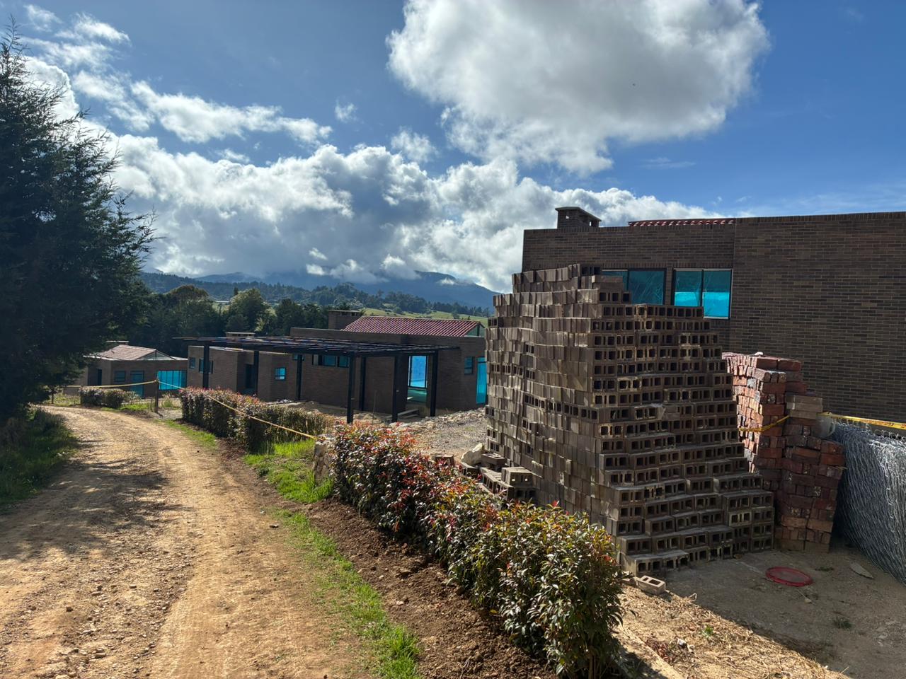 CAR suspende construcción de cinco viviendas en reserva del Río Bogotá