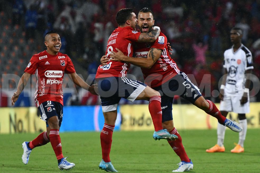 Con goles de Andrés Cadavid, Medellín venció a Envigado y quedó líder del grupo B