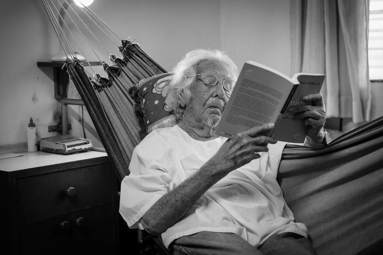 Oración por Ernesto Cardenal