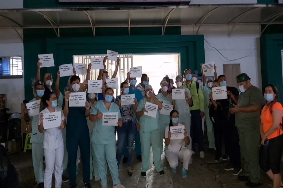 “Héroes con bata, pero sin plata”: trabajadores de hospital de Santander