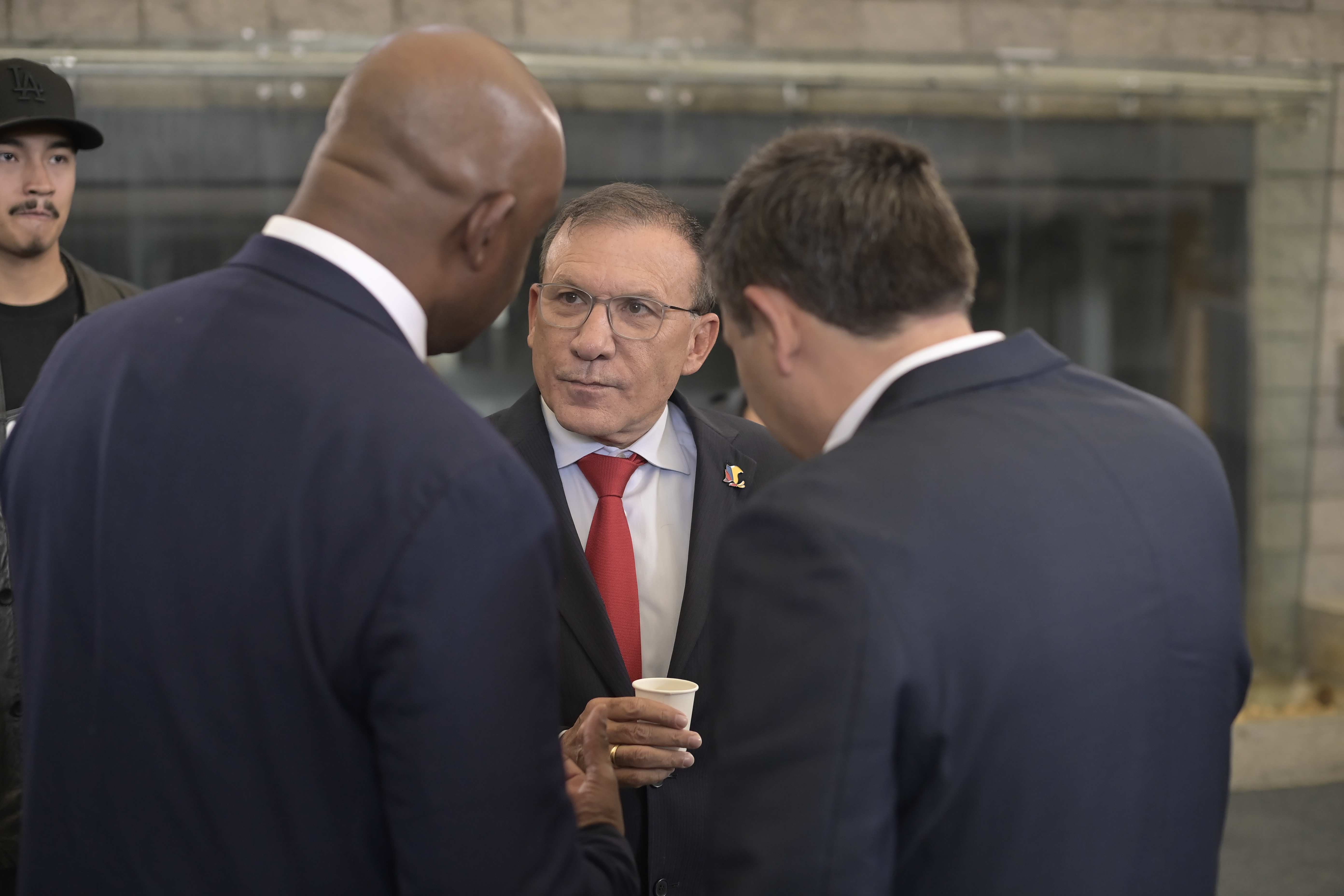 Roy Barreras, Carlos Caicedo, Mauricio Lizcano y Luis Gilberto Murillo, candidatos presidenciales en el foro organizado por El Espectador junto a sus aliados Friedrich-Ebert-Stiftung en Colombia (FESCOL), Transforma, Movilizatorio, CREER, NRGI y Foro Nacional por Colombia