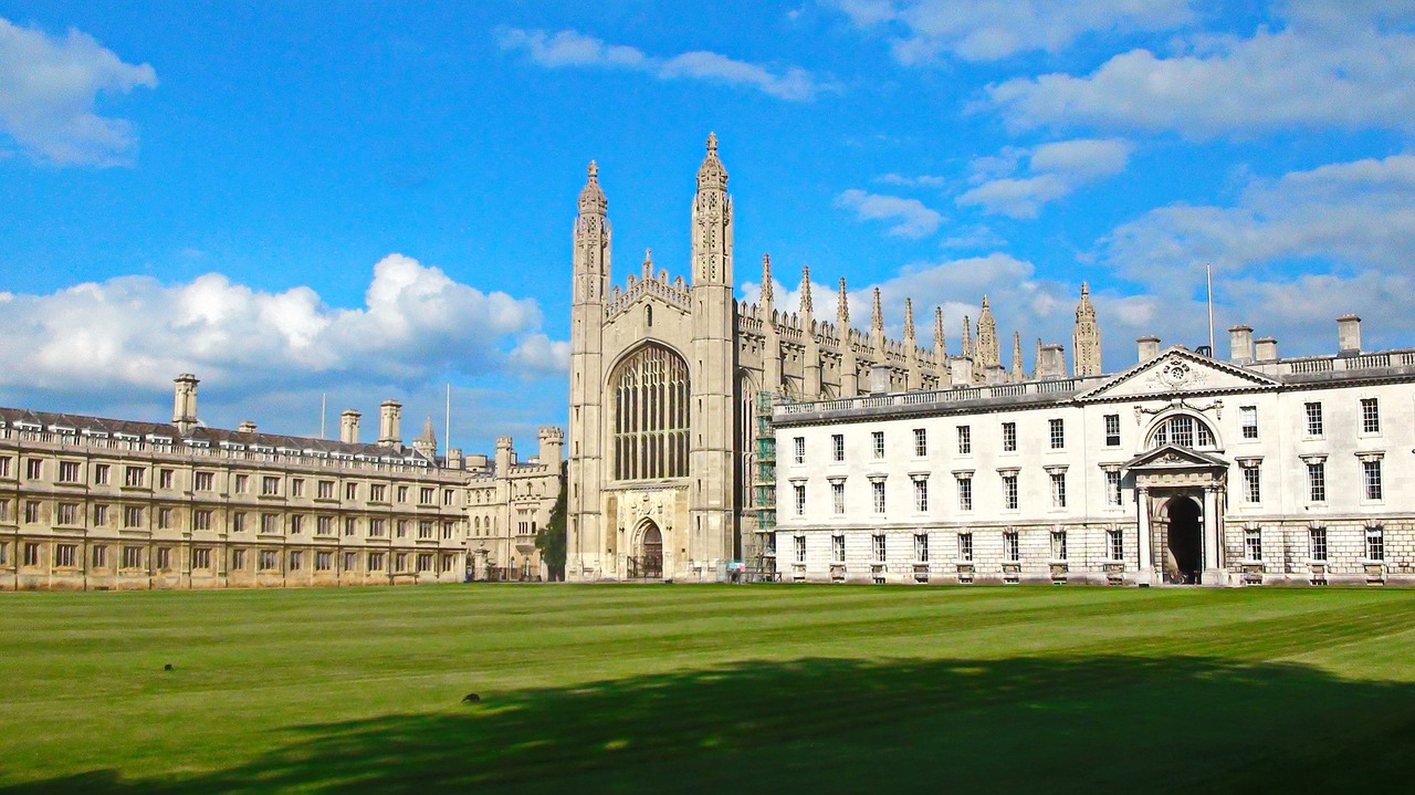 Los objetos estaban bajo el poder del Museo de Arqueología y Antropología de la Universidad británica de Cambridge durante más de cien años.