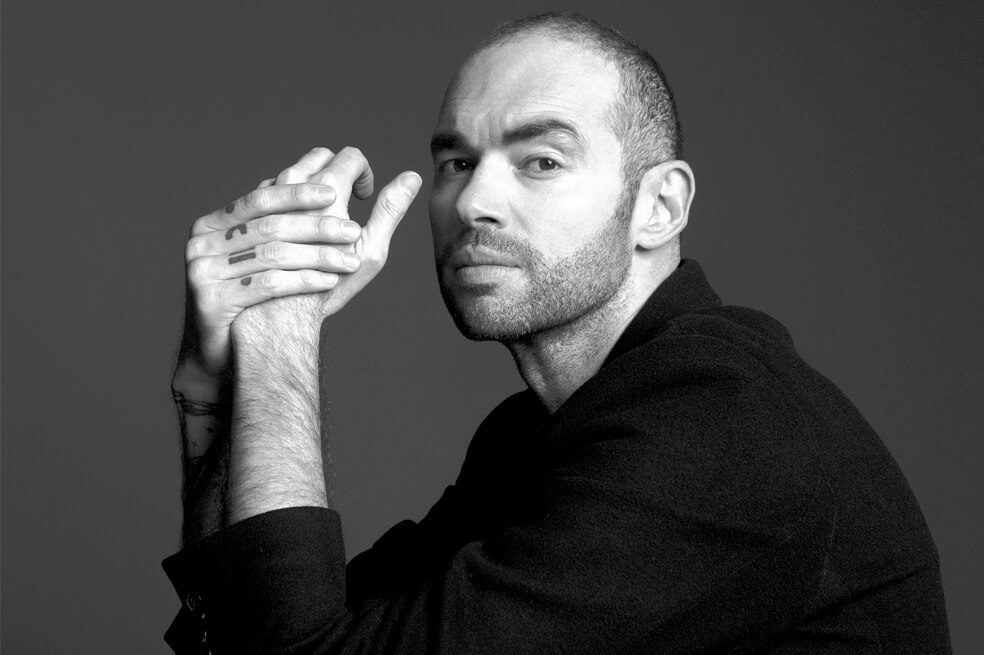 Santiago Cruz: “Me comí el cuento de los artistas rebeldes”