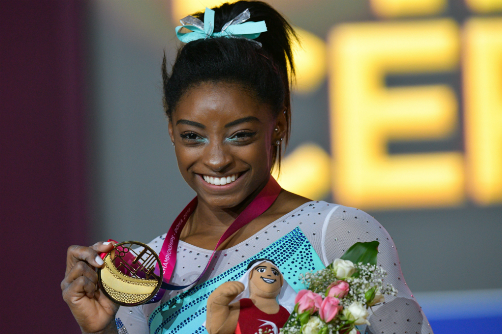 La gimnasta Simone Biles hace historia al ganar su cuarto oro en concurso general en el Mundial de Catar 2018