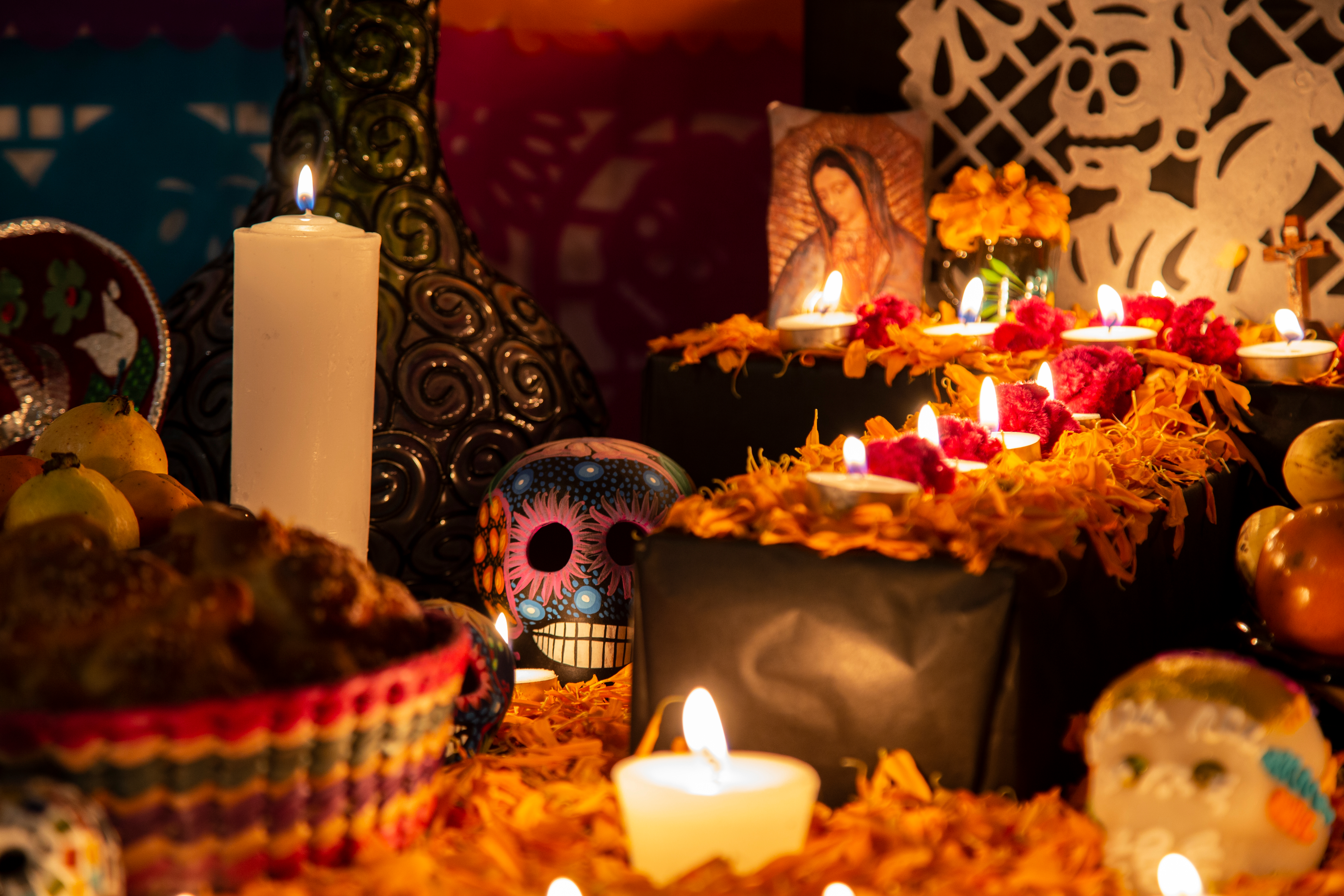 Trucos para que las flores del altar de Día de Muertos duren más tiempo