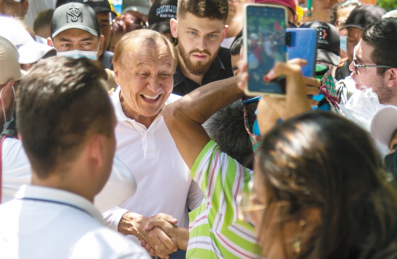 La letra con sangre no entra, candidato Hernández