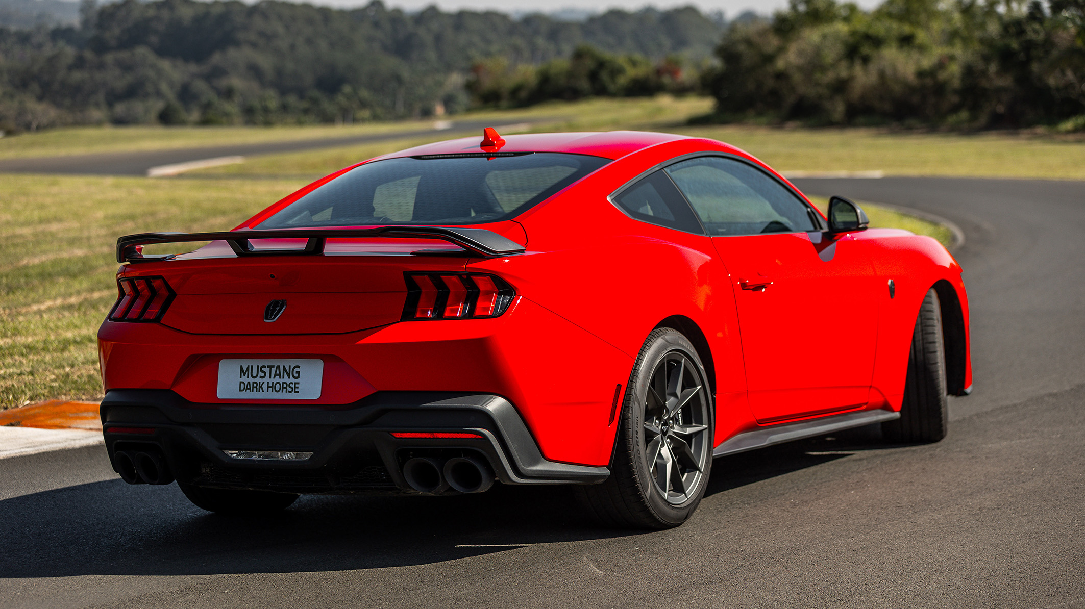 Ford Mustang Dark Horse llegó a Colombia.