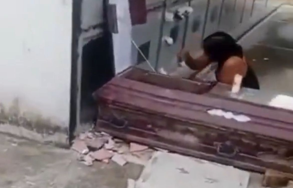Mujer profanó tumba de su pareja en Landázuri, Santander; esta es la historia