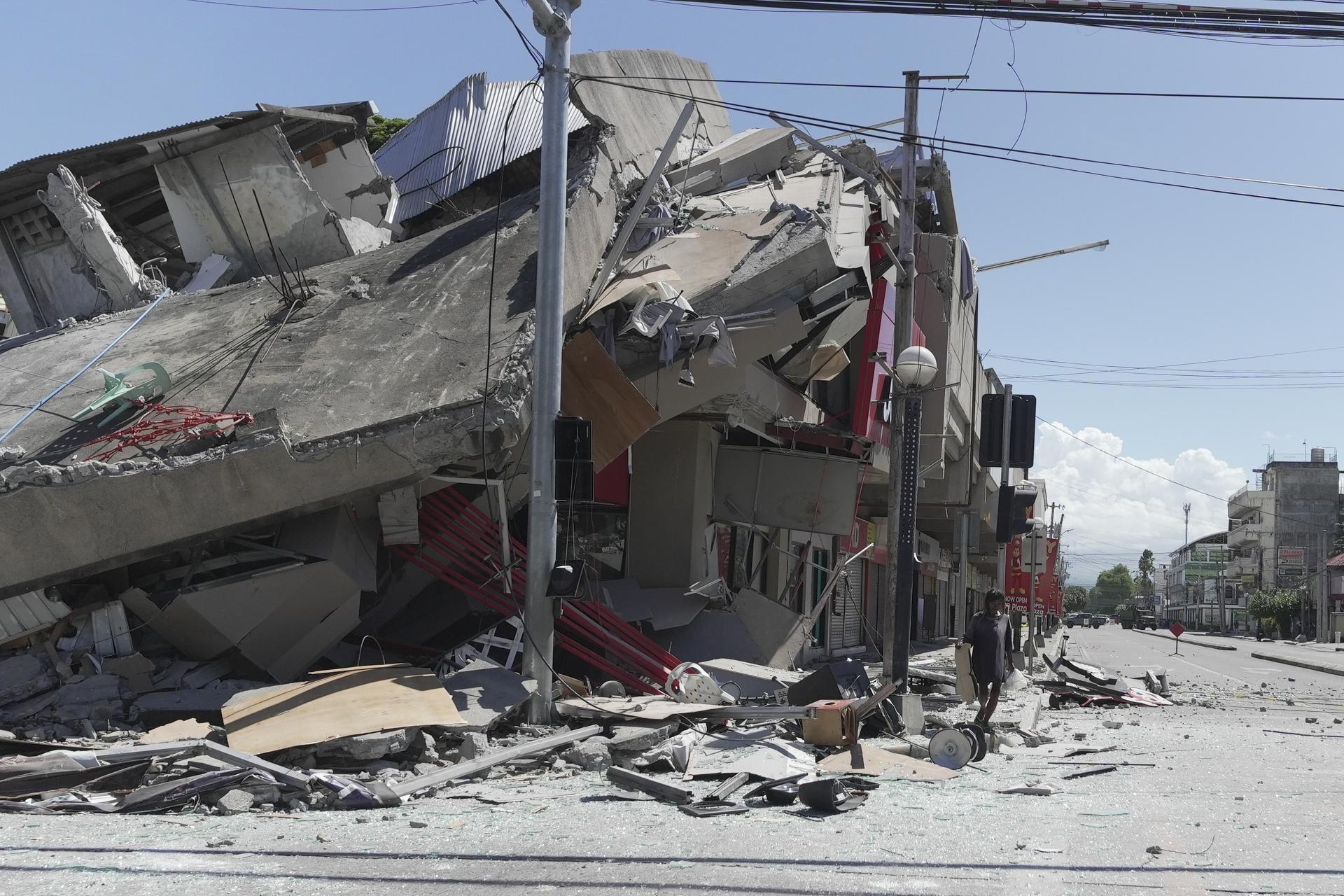 Terremoto en Filipinas: al menos 35 personas murieron y varios edificios colapsaron