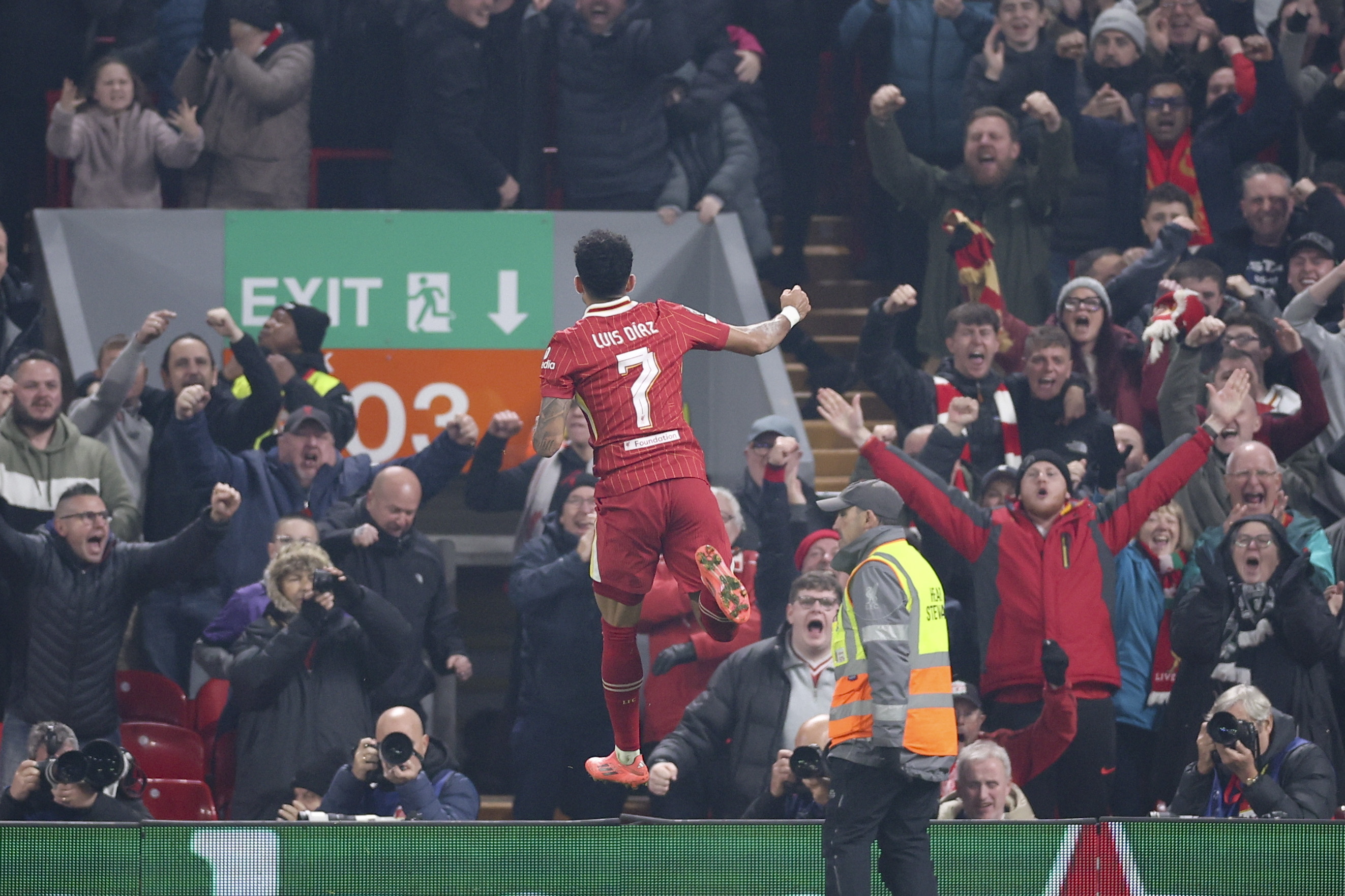 Video: el hat-trick de Luis Díaz que tiene a Liverpool líder en la Champions