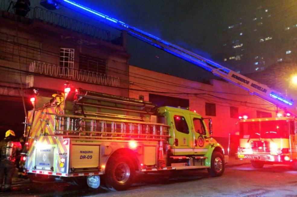 Se registra incendio en bodega de reciclaje en Medellín