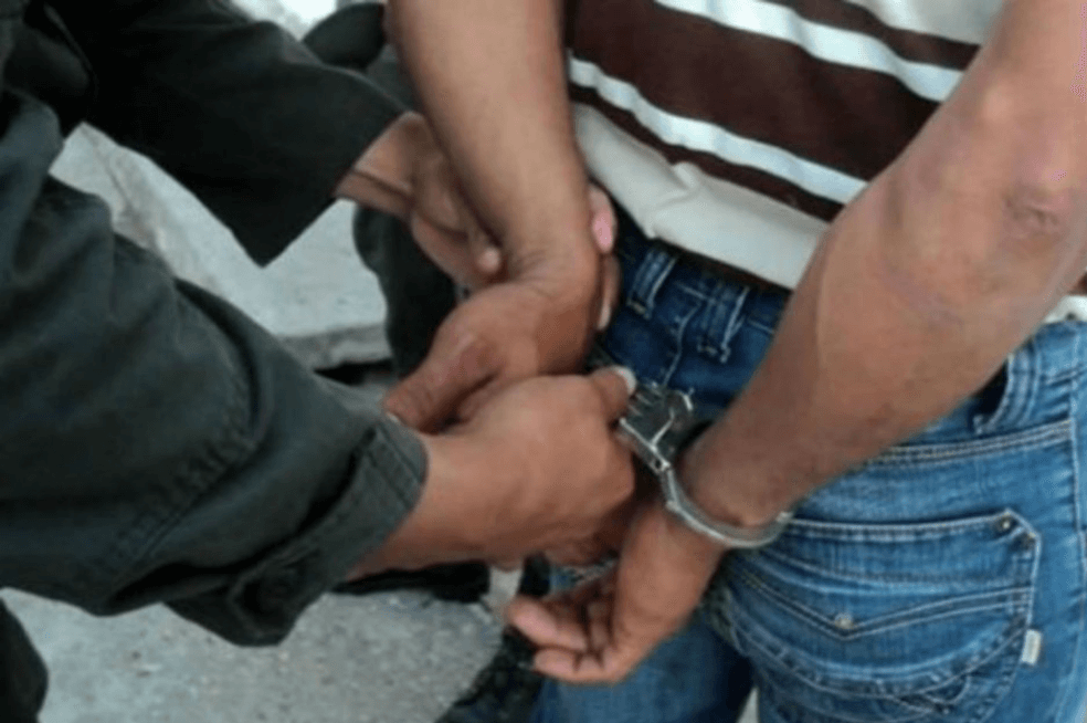 Capturan en Bogotá a un profesor que habría abusado a más de trece menores de edad