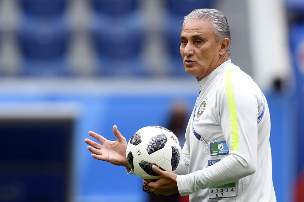 Brasil le propone a Tite renovar su contrato pese a eliminación en Mundial