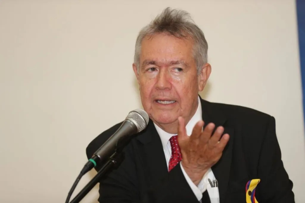 Colombiano entra a Salón de la Fama de Asociación Nacional de Periodistas Hispanos de EEUU