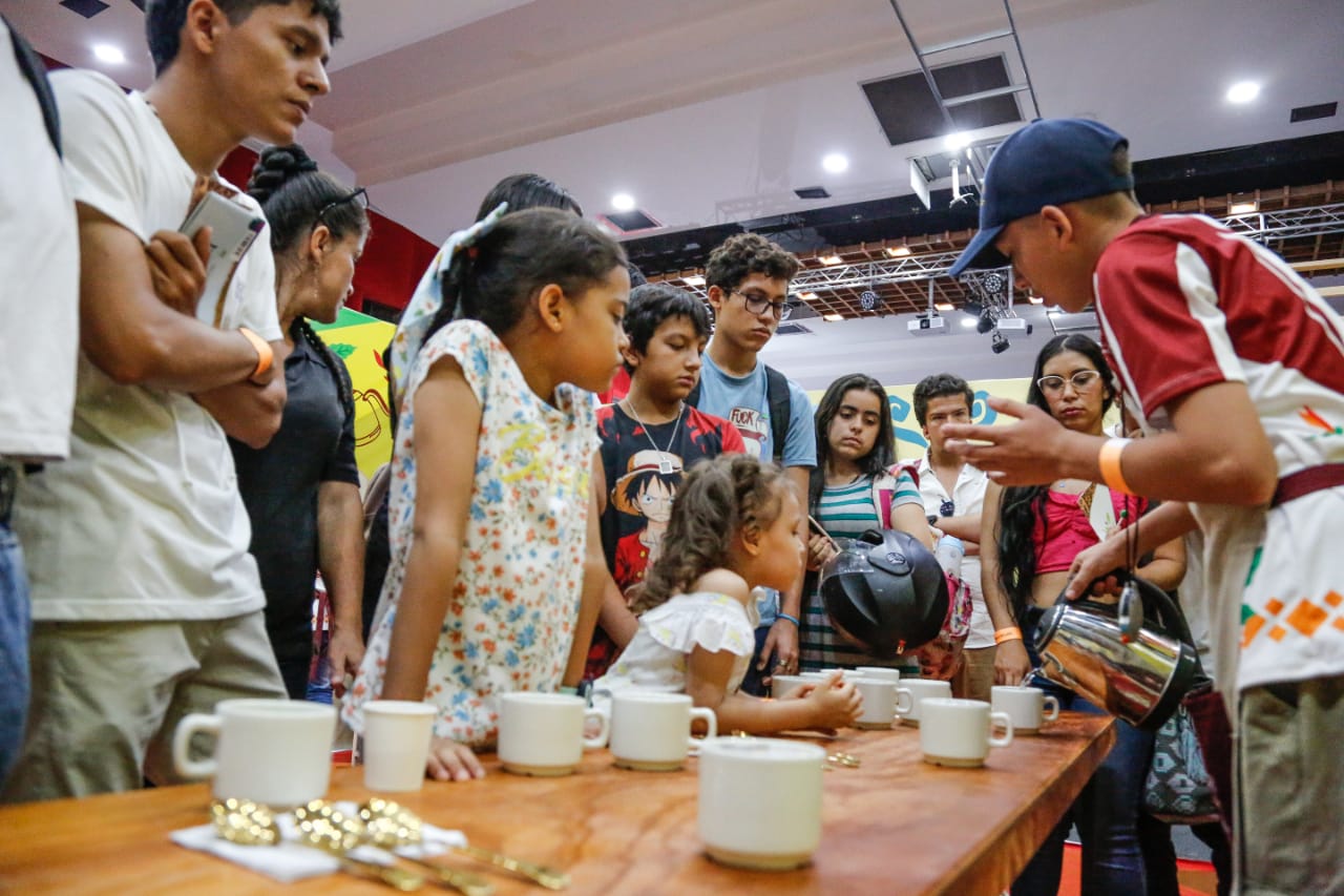 Los niños y adolescentes se suman a la cultura cafetera en Café de Colombia Expo