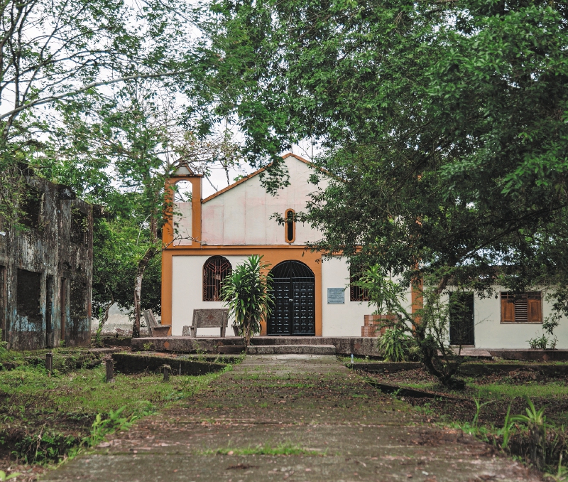 La masacre de Bojayá, el 2 de mayo de 2002 en esta iglesia, es uno de los crímenes más atroces en Colombia. / Archivo