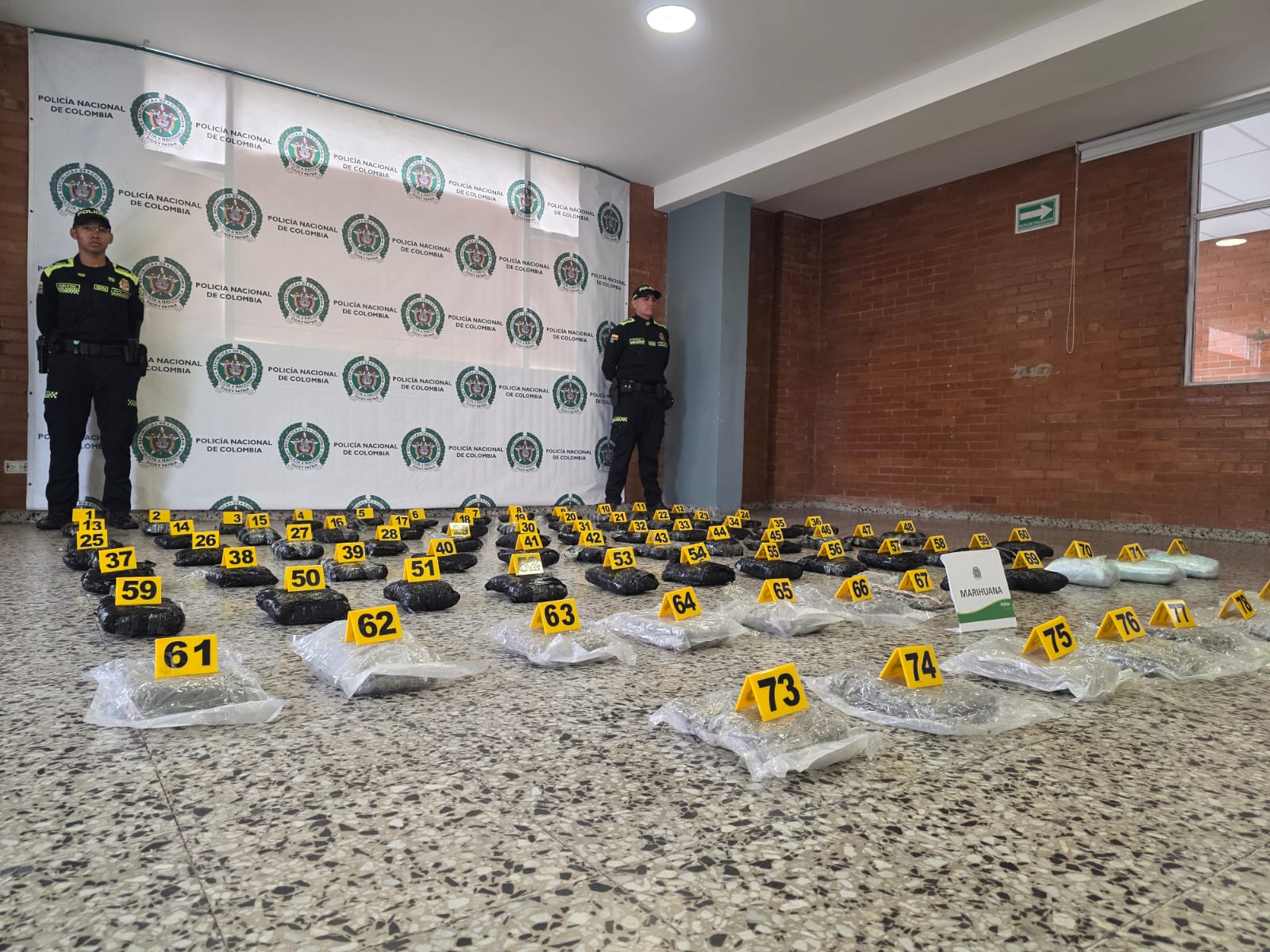 Incautan 43 kilos de marihuana en bodega de envíos: iba para Girardot
