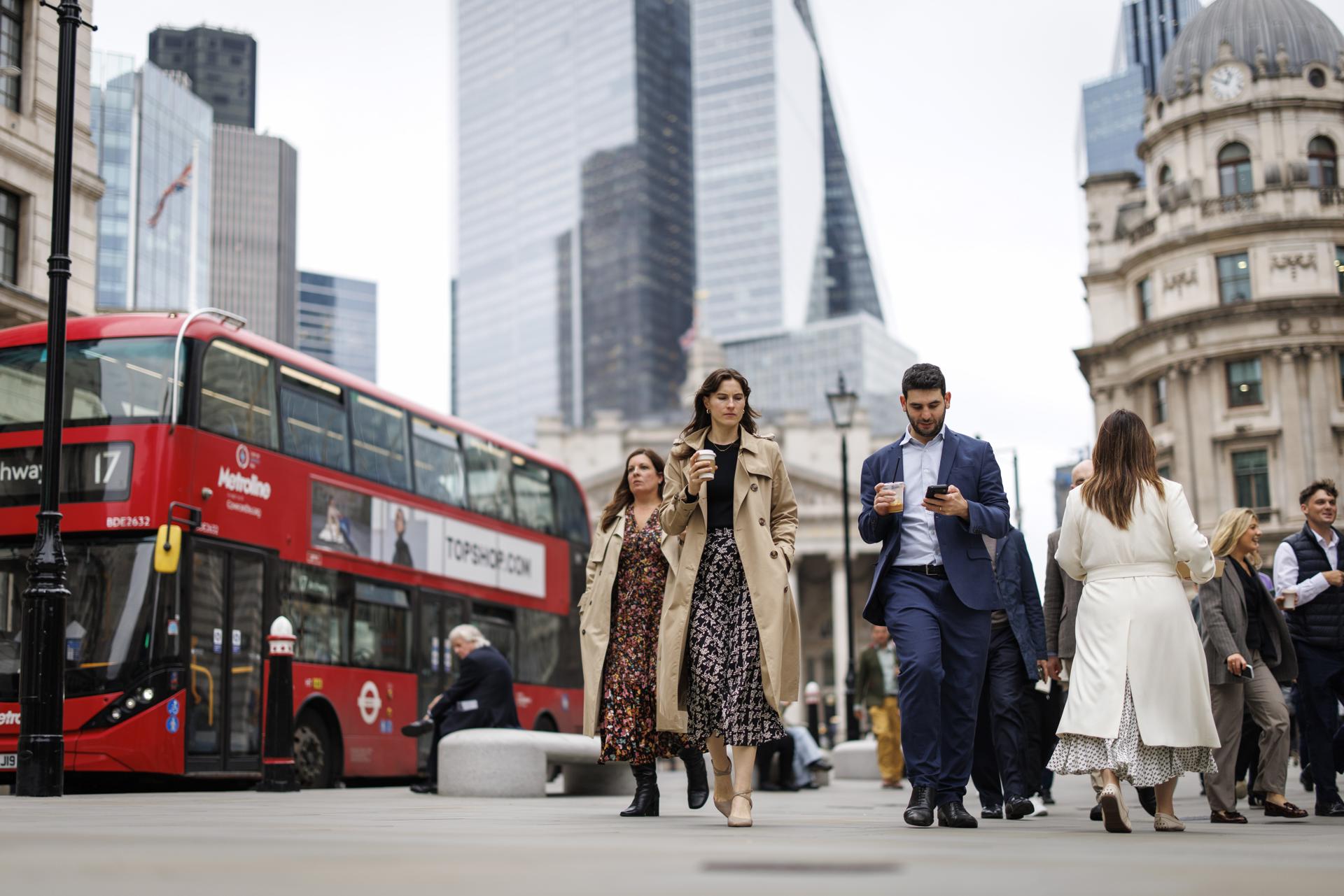 Londres bajo asalto: la red que mueve el negocio de los celulares robados